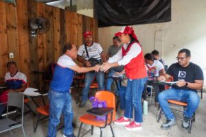 Gaby Delgado saca al DIF a las calles: atención social toca puerta por puerta en Tuxtepec!